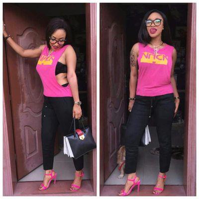 I'm Gracie* This Handle is not her real one* Follow her @Tontolet is her handle. • KeepRockingBaby