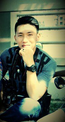 zhulzein's profile picture. Don't worry be happy