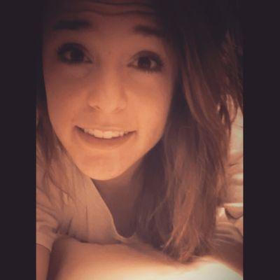 carlo_cassie's profile picture. Satan tries to limit your praying because he know praying limits him~ First Class Athlete✌