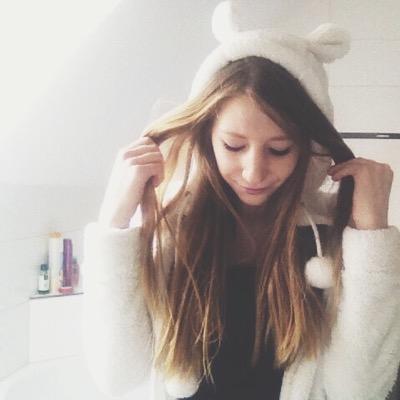 15 | switzerland | Instagram: __alexsa | Tumblr: AlaAlex | be Happy ❤️