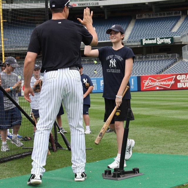 Girls can do EVERYTHING * Start-up community for and about girls who work & play in traditionally male sports & careers * Inspired by baseball-playing daughter