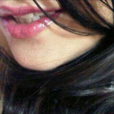 وش بقى ~  
م بكيناھہ وش بقى م حكيناھہ  
كل م ضاق بنا حزن كتبناھہ
ايہ فقدنا و ايہ ذقنا و ايہ 
ب ﺎلقھر متنا