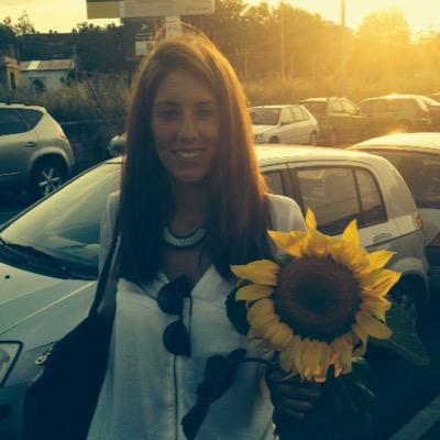Licenciada en Filología Inglesa. Actualmente en el Máster en Educación Secundaria Obligatoria y Bachillerato en la Universidad de Valladolid.