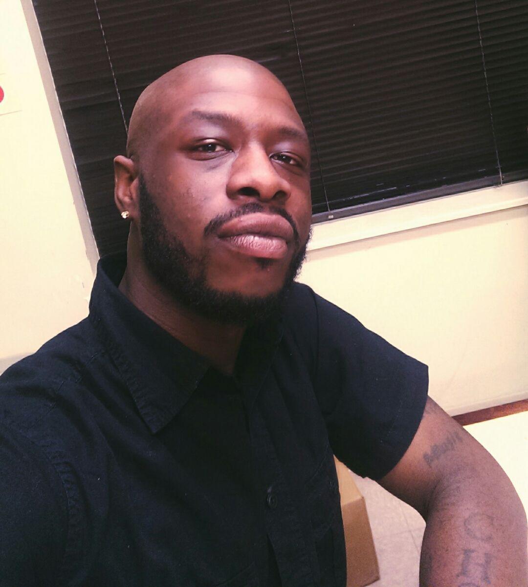 MUSICIAN, Producer... Livin Life with #noBars!
The sky was Never meant to be the limit! Don't daydream... Live your dream while its DAY!!!
#InChrist