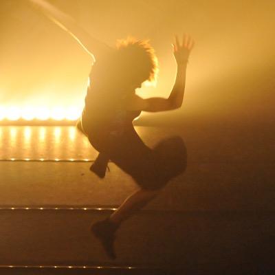 ダンス踊ってます。特にコンテンポラリーが好きなのです けーぴー