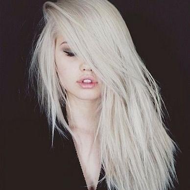 bl0nde_ambiti0n's profile picture. strike a pose there's nothing to it