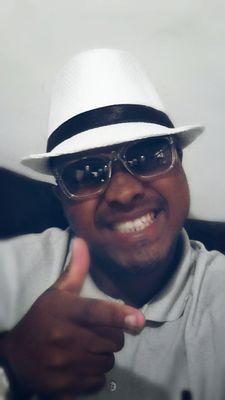 - - As vezes a sina de todo homem pegador,
É se perder em diversas paixões atrás do amor . ♫