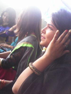lov singing....   /\cooking...   ahh m all rounder making ner n dear onz happy till last........:)