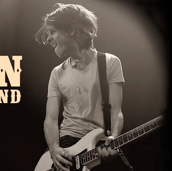 roman_band's profile picture. 