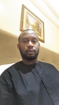 CEO Agnate Limited, Car Salesman, Vehicle diagnostics engineer, Husband and a Manchester United fan.