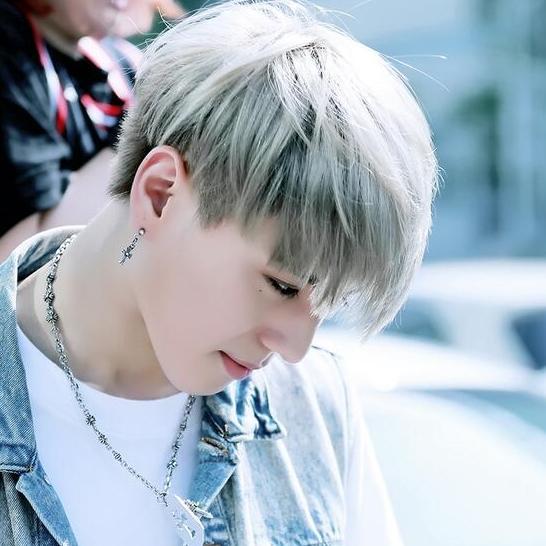ยูคยอม มนุษย์ตัวสูงที่ได้บทแค่เสี้ยววิ ~ ไรท์ [ @Iris_Jflawless]