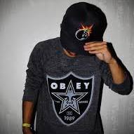 me encanta quedar o tener relacion con alguien