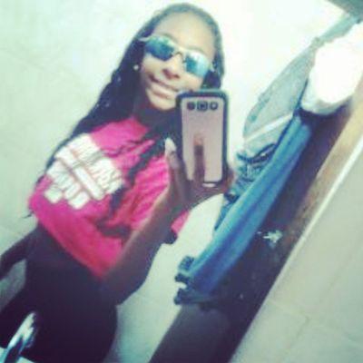 Metida Eu ? Jamaaais So Naao Pagoo de Simpatiia Pra Ningueem e Pokaaas Comigooo é Assim ! *u*
FECE: #Tatah_Sk
Whats: (16)991410268