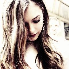 CronicasElena's profile picture. ☁In the lαnd of gods αnd monsters I wαs αn αngєL...₪ мємояч is αll we are. Cαptured in αmber, strung on filaments of reαson.【норє】