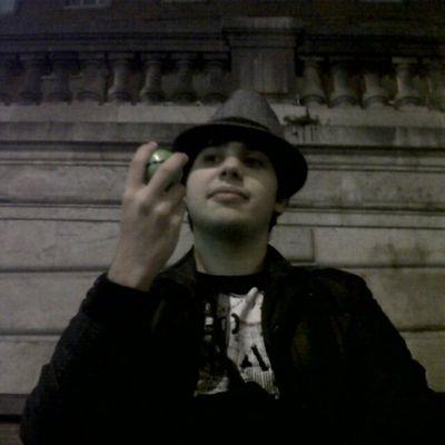 Dormilon, Opositor noob con demasiado tiempo libre,amante de la buena cocina y de los animales,he dicho ya dormilon?