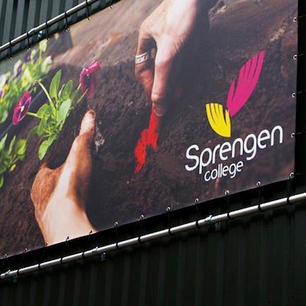 Het Sprengen College biedt onderwijs aan een ieder die elders niet tot leren komen. Neem je toekomst in eigen hand en laat zien dat je er toe doet....