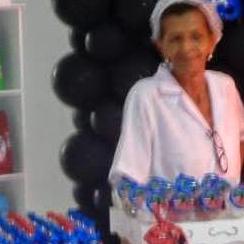 Cida Salgados & Buffet. Informações e pedidos ligue 038 9963-2524 ou 038 9194-4678.  Experiência e Tradição em Montes Claros!!