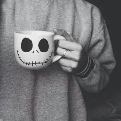 milbuo's profile picture. Versucht der Angst jeden Tag ins Gesicht zu lachen. ♡