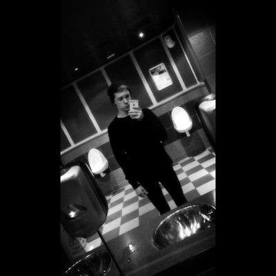 Snapchat-sam.s1998.
Metal is life, both piercings and music
Don't really have a sexual preference. Beauty lies within the soul, not the body