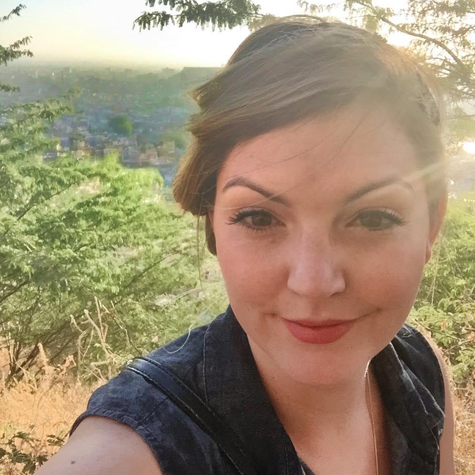 designer, traveler, amateur photographer, lover of red lips and the color blue