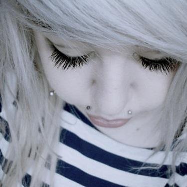 This is a free follow. FOLLOW @CELIABEADLES OR I WILL UNFOLLOW! thanks 3