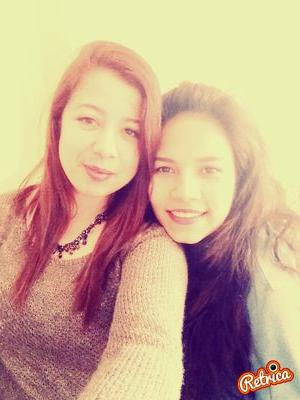 fatmaoflz's profile picture. 