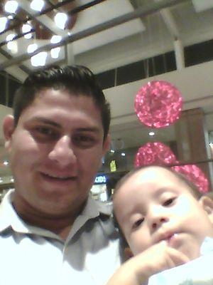 jonatha98418981's profile picture. Soy un hombre devertido yo no se lo q es tristeza