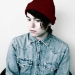 ReadySetFake's profile picture. I feel like I'm taking a 2008 MySpace selfie. It's a bad feeling. Obama's last name is Obama.