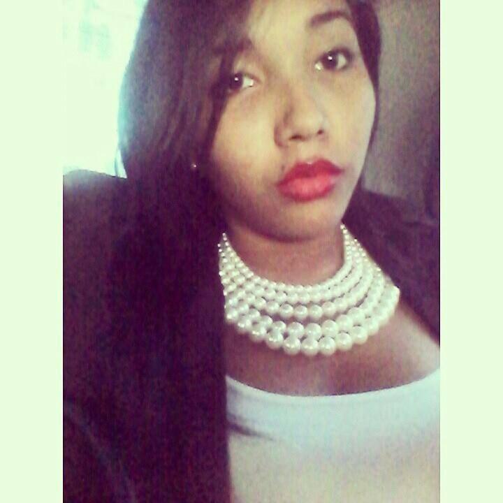 instagram: @_vanessaanchez FB: vanessa sanchez  Snap: Vsanc24