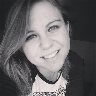 JuliaSheffield's profile picture. we are all in the gutter but some of us are looking at the stars