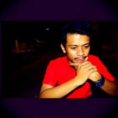 Senyum adalah cara sederhana dalam menikmati hidup.