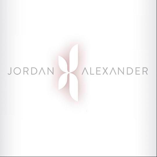 Fine jewelry designer. Pearl maven. Lover of the arts & all things beautiful. Follow me for a behind the scenes look @ Jordan Alexander Jewelry!