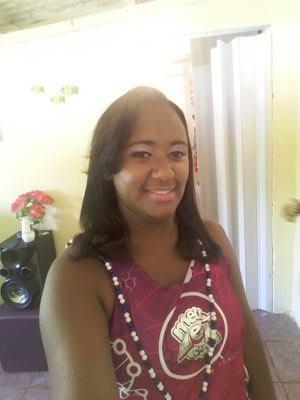 julyana10santos's profile picture. 