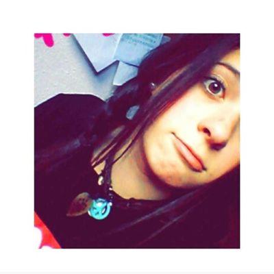 No necesito un candado con nuestra fecha en un puente con oirlo de tu boca me es suficiente.