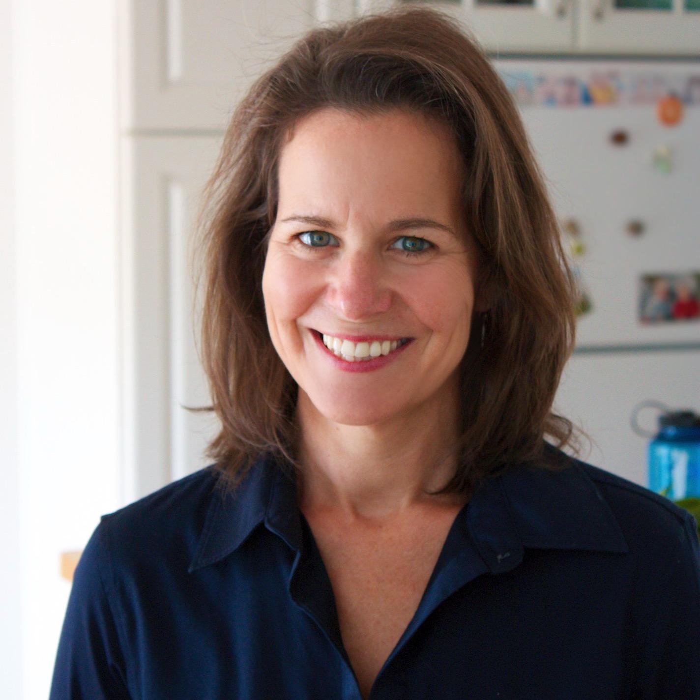 Award-winning kids book author of Cooking Class, Baking Class, and Farmers Market Activity Book. Former editor at FamilyFun, Scholastic, Disney, and https://t.co/GHl5fSxz7y