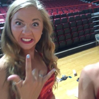 alyssa_fro's profile picture. Forever a kid at ❤️ and its pretty fetch.                                 WKUTopperette