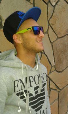 ryadtnt10's profile picture. 