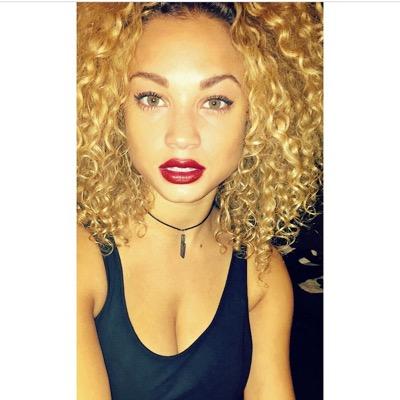 Rose Bertram ne te dis peut-être rien .. donc justement follow moi pour la connaitre. 

Allez voir la meilleure source insragram sur Rose :