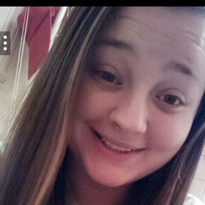 IG:hopeluvherbby im nice, shy, quiet, i watch football i lov carolina gamecocks n carolina panters.....