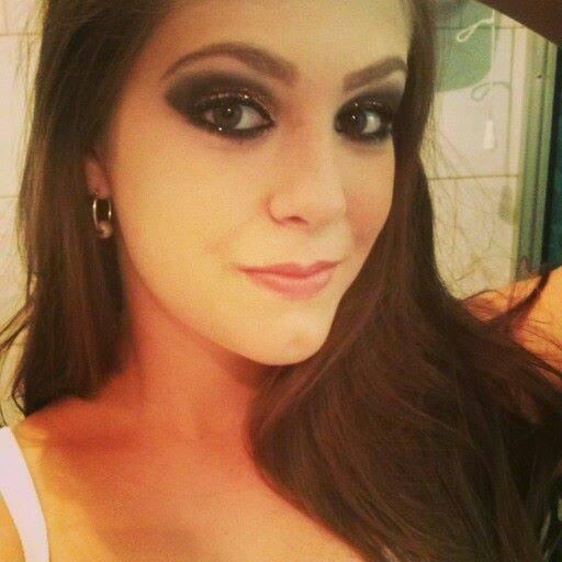 Desejo que você tenha a quem amar, 
e quando estiver bem cansado, ainda exista amor pra recomeçar.