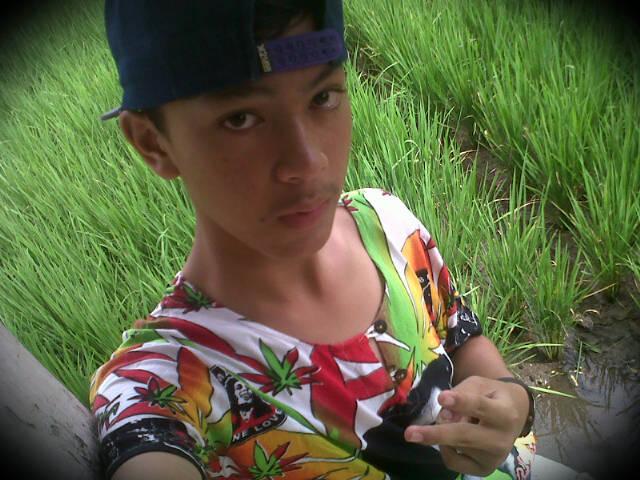 ridwan_62229's profile picture. Tidak masalah seberapa sering engkau jatuh, yang terpenting adalah seberapa cepat engkau bangkit. :)