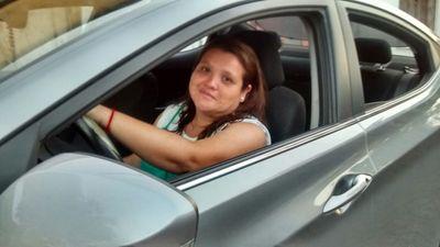 madre y esposa de dos bellos hijos .profesional de la educacion