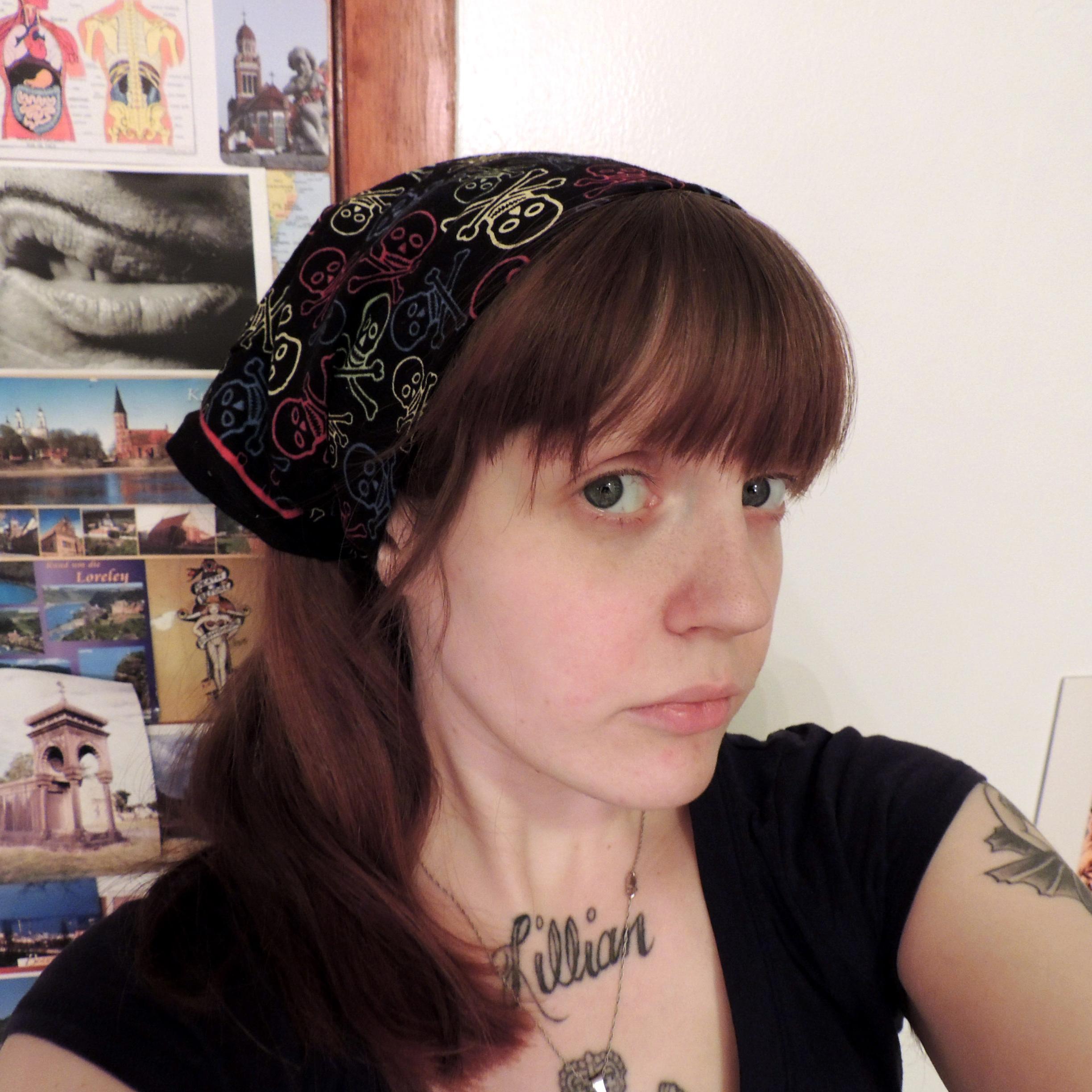 28 yr old mother of 3 based out of Baltimore. Paper crafter, homebody, entomology fiend with adorations for old school horror movies. I hate twitter.