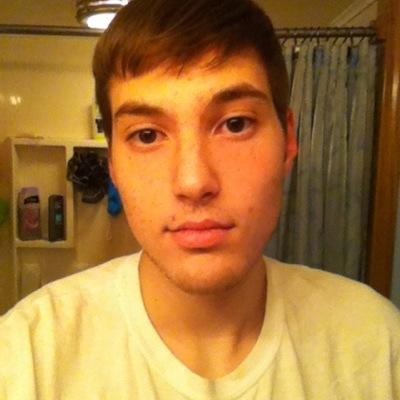 I'm Ethan im 17 years old from Charlotte! I love to read, play video games, weld, and bike! my favorite color is dark blue, and my favorite food is Goulash!