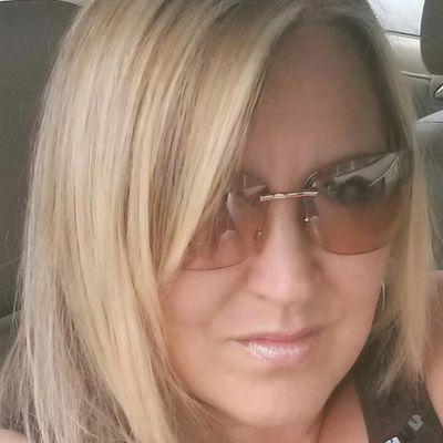 JoanElaineJust1's profile picture. Artist, Dancer, Adventure is my love.