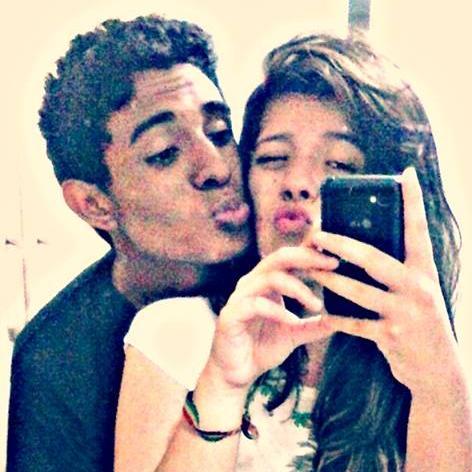 , não tó aqui para ser perfeita, seguir algum padrão e ser comum, aprendi que o bom da vida é fazer historia e não ser só mais um .☮