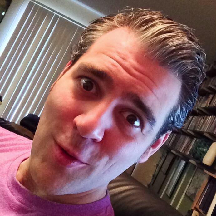 I'm an Artist, Writer, Director, Actor, Musician, Actist, Artor, and Writely-ster. Also find me at http://t.co/5yJqjwrkGJ, and stay tuned for Awesome.