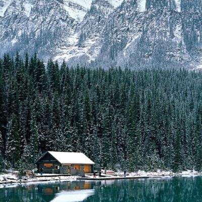 PlacesToBe_'s profile picture. Follow Us! We post places you and I would rather be. Follow my personal account @dixon_loeffler .DM me what cities you want me to post.