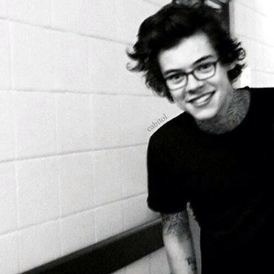 dominant. {créa du rpg compte n1} Mon bar s'appelle : Oh Harry. /// Louis.