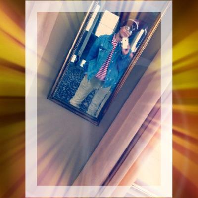 NivarJulio's profile picture. 